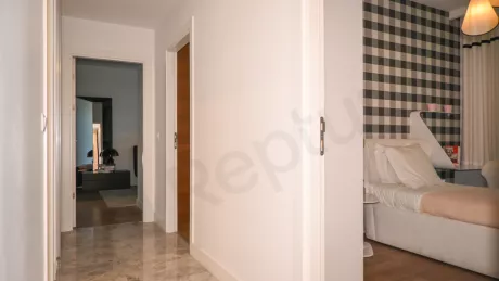 Продаётся 4-комнатная, 154 м², район Бахчешехир, эконом-класс