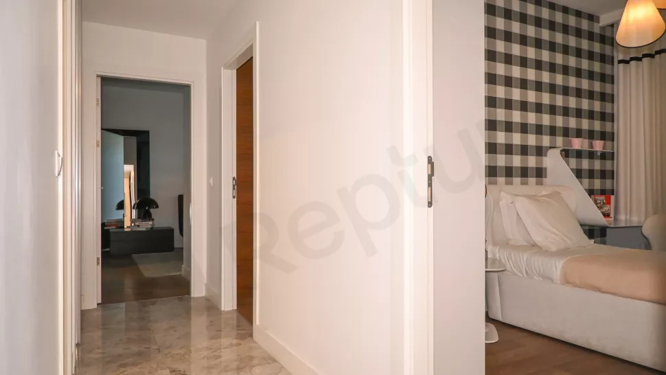 Продаётся 4-комнатная, 154 м², район Бахчешехир, эконом-класс