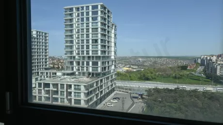 Продаётся 4-комнатная, 172 м², на 5-м этаже, район Бахчешехир, эконом-класс