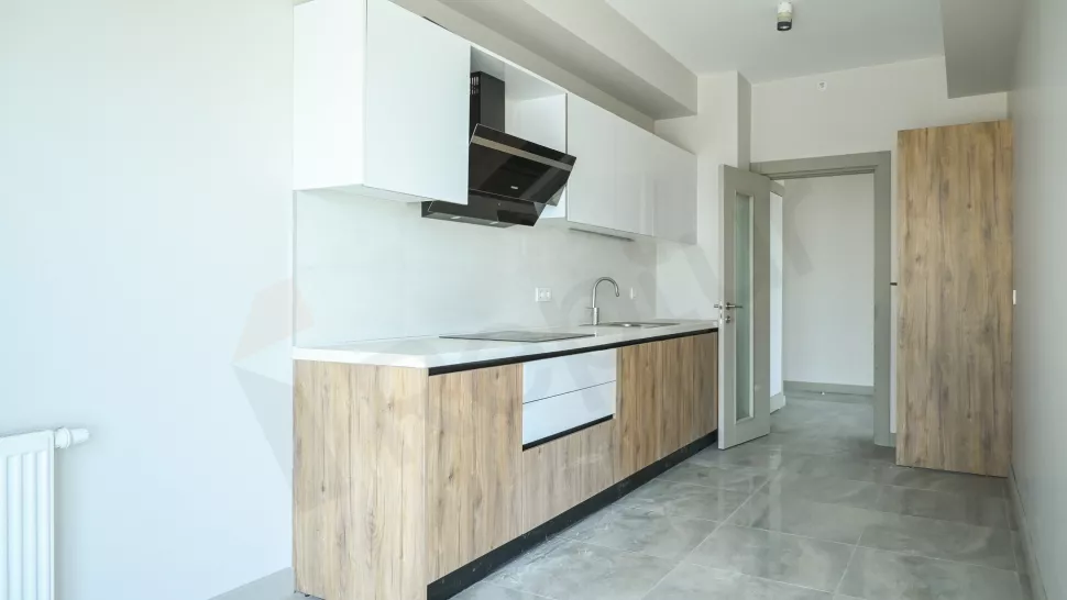 Продаётся 4-комнатная, 172 м², на 5-м этаже, район Бахчешехир, эконом-класс