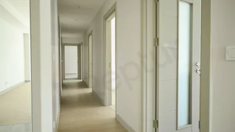 Продаётся 5-комнатная, 221 м², на 2-м этаже, район Бахчешехир, эконом-класс