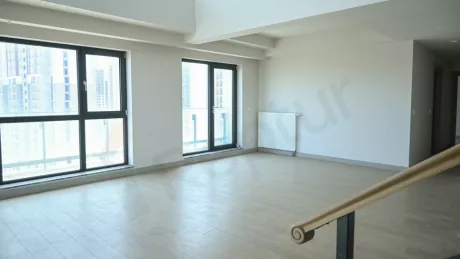 Продаётся 5-комнатная, 247 м², на 16-м этаже, район Бахчешехир, эконом-класс