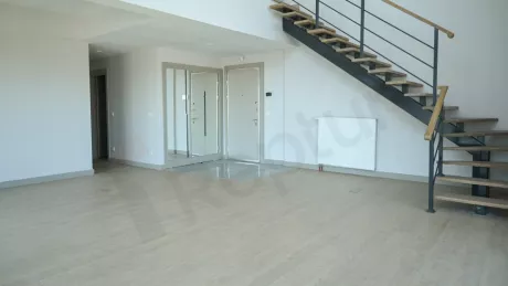 Продаётся 5-комнатная, 247 м², на 16-м этаже, район Бахчешехир, эконом-класс