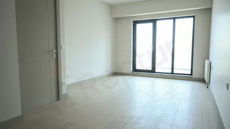 Продаётся 5-комнатная, 247 м², на 16-м этаже, район Бахчешехир, эконом-класс