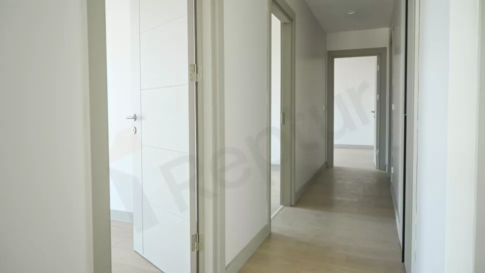 Продаётся 5-комнатная, 247 м², на 16-м этаже, район Бахчешехир, эконом-класс
