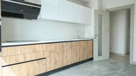 Продаётся 6-комнатная, 283 м², на 16-м этаже, район Бахчешехир, эконом-класс