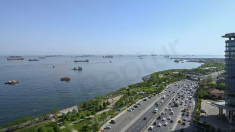 Продаётся 6-комнатная квартира у моря на первой линии — Стамбул, премиум-класс