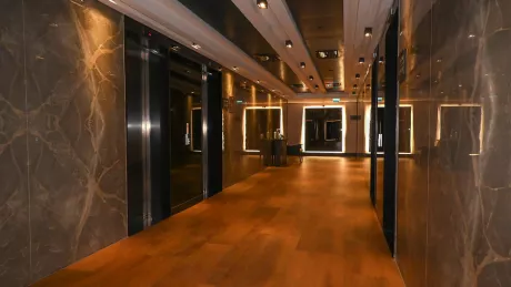 Продаётся эксклюзивная 2-ком. кв., 100 м², на 31-м этаже при отеле