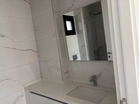 Продаётся квартира с 4 спальнями и с собственным садом, от собственника, в Бодруме