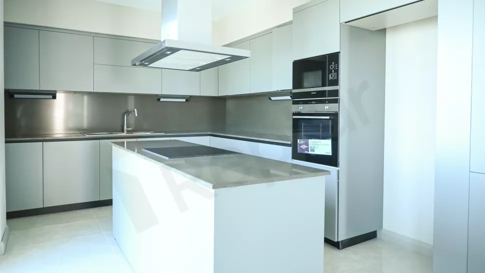 Продаётся пентхаус площадью 361 м² с огромной террасой на 32-м этаже – панорамный вид на город