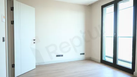 Продаётся пентхаус площадью 361 м² с огромной террасой на 32-м этаже – панорамный вид на город