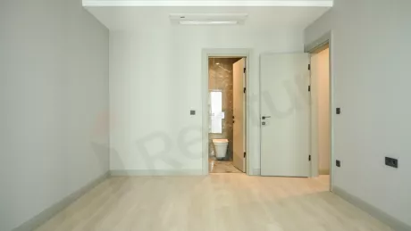 Продаётся просторная 4-ком. квартира площадью 178 м² на 16-ом этаже от застройщика