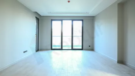Продаётся просторная 4-комнатная квартира площадью 175 м² на 2-м этаже в районе Умрание – комфорт и уют