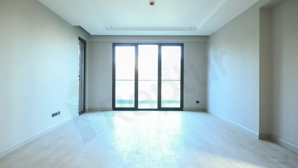Продаётся просторная 4-комнатная квартира площадью 175 м² на 2-м этаже в районе Умрание – комфорт и уют
