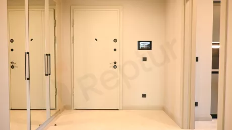 Продаётся просторная 4-комнатная квартира площадью 175 м² на 2-м этаже в районе Умрание – комфорт и уют