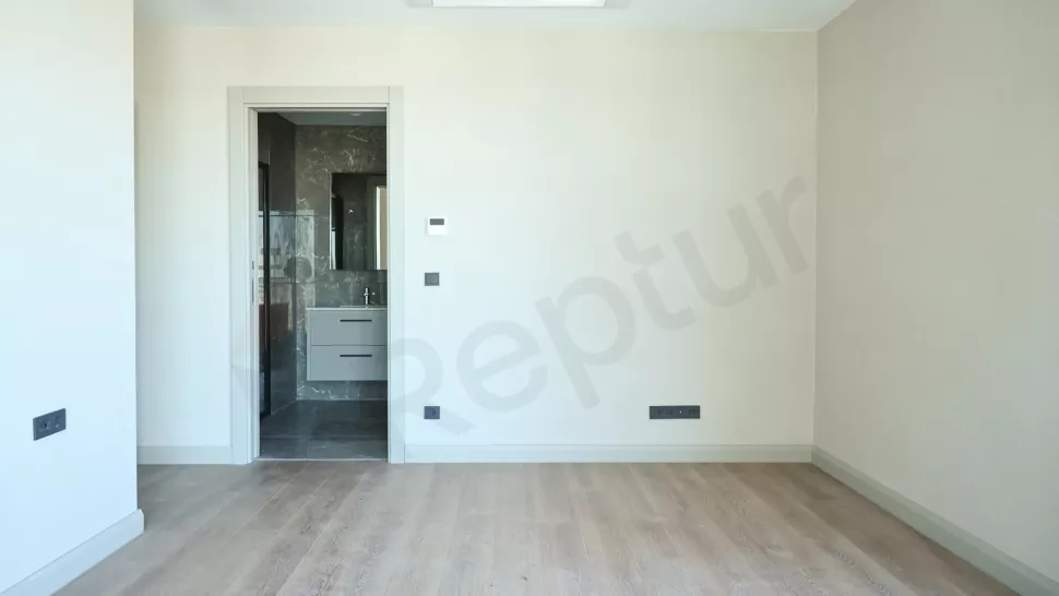 Продаётся роскошный двухуровневый пентхаус 492 м² с огромной террасой – панорамный вид на Стамбул