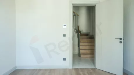 Продаётся роскошный двухуровневый пентхаус 492 м² с огромной террасой – панорамный вид на Стамбул
