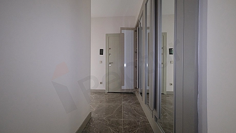 Фотография коридора непроданной квартиры 2+1 в Зейтинбурну.