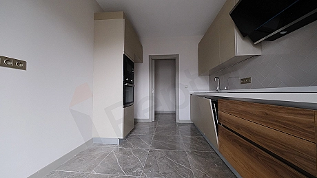 Квартира 2+1 с Закрытой Кухней и Прачечной в Топкапы (5 Этаж)