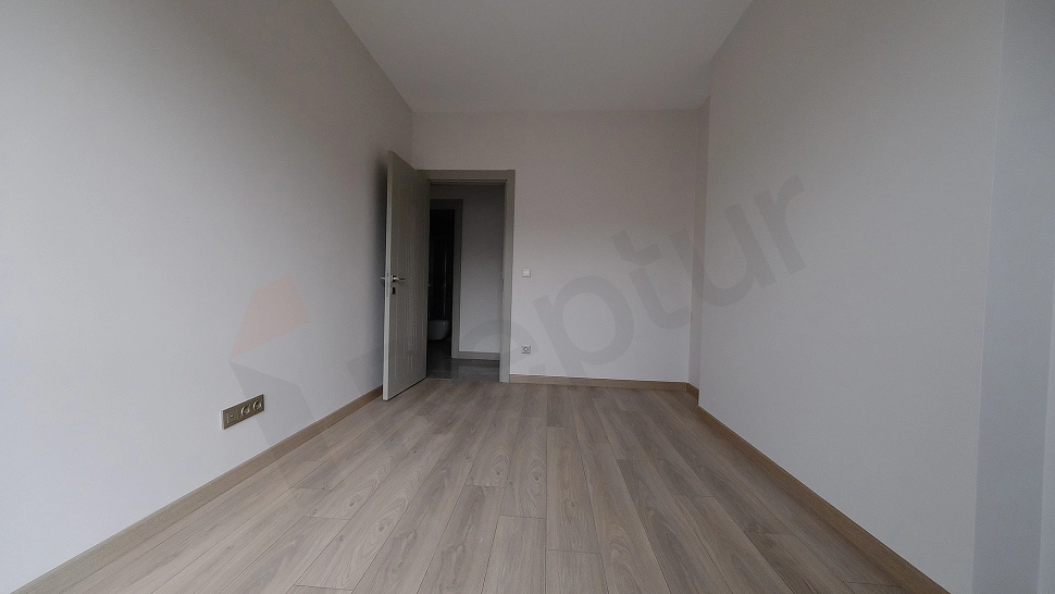 Квартира 2+1 с Закрытой Кухней и Прачечной в Топкапы (5 Этаж)