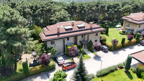 Вилла в Стамбуле от собственника — особняк 450 м², с участком, готов к переезду