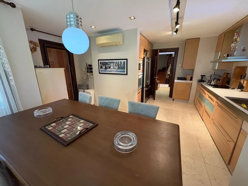 Вилла в Стамбуле от собственника — особняк 450 м², с участком, готов к переезду
