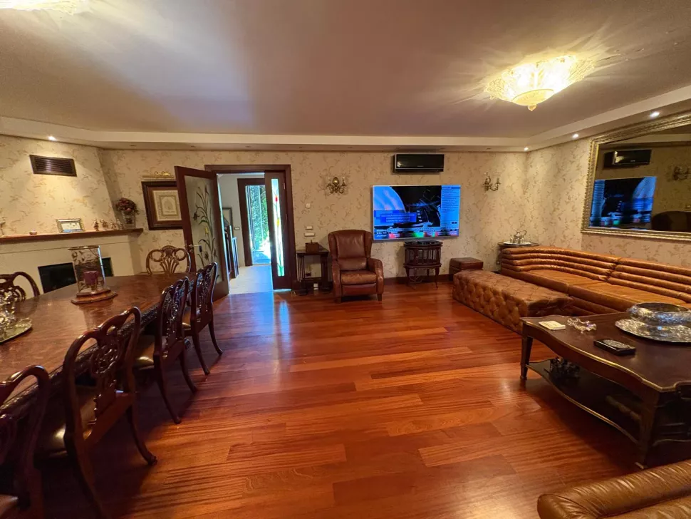 Вилла в Стамбуле от собственника — особняк 450 м², с участком, готов к переезду