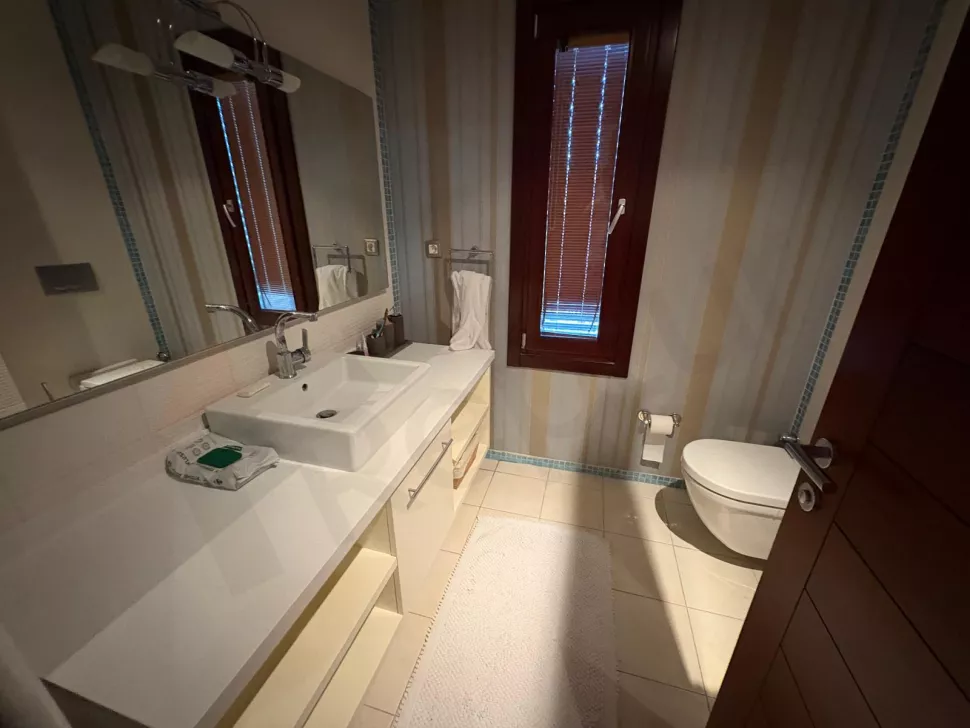 Вилла в Стамбуле от собственника — особняк 450 м², с участком, готов к переезду