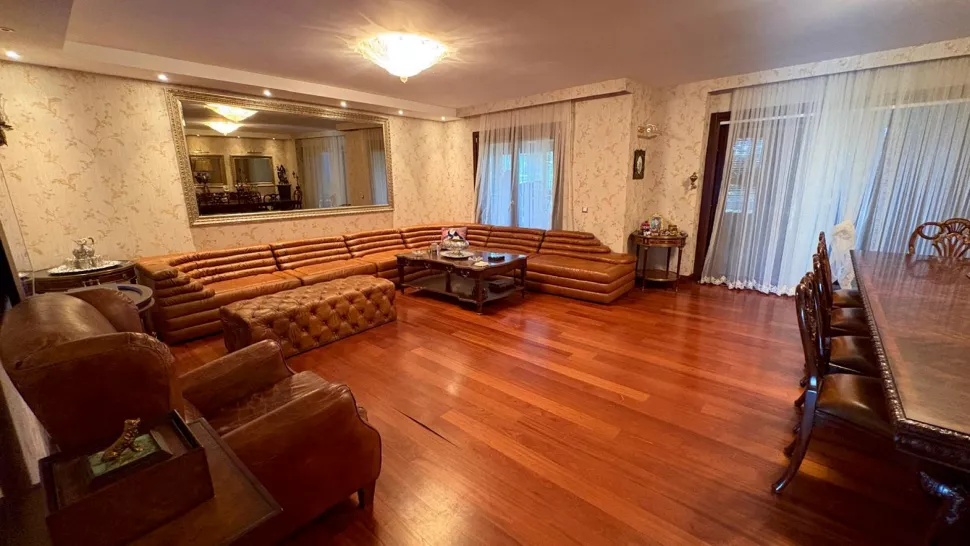 Вилла в Стамбуле от собственника — особняк 450 м², с участком, готов к переезду