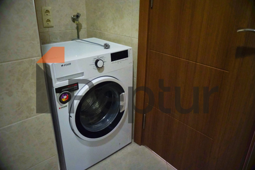 Продается квартира от собственника 1+1 в Жилом Комплексе, район Бахчешехир