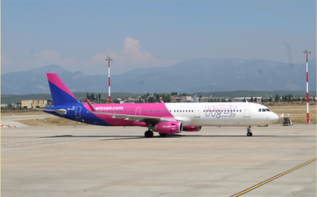 Авикомпания Wizz Air начала выполнять прямые рейсы по маршруту Измир-Бухарест